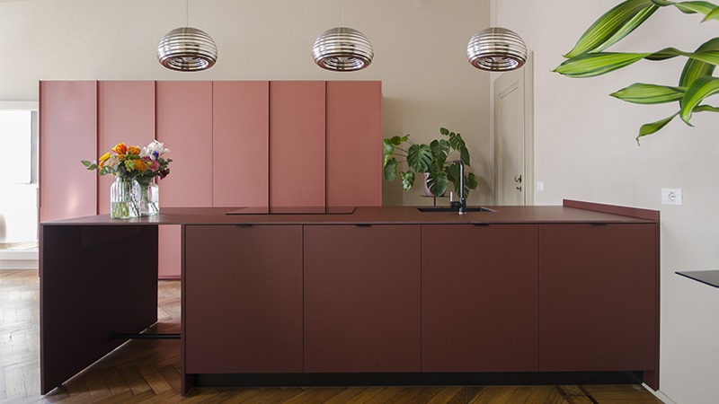 A pink to warm the kitchen and make it more sustainable 